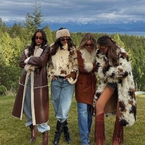 Unlisted Item 🤎🩵